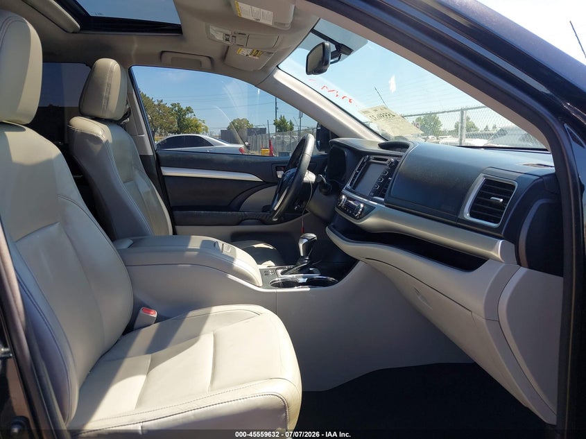 2015 Toyota Highlander VIN 5TDJKRFH2FS181043 IAAI salvage auction — RIGHT REAR, Salvage (California), sold $5,450 on 2026-07-22 (photo 5)