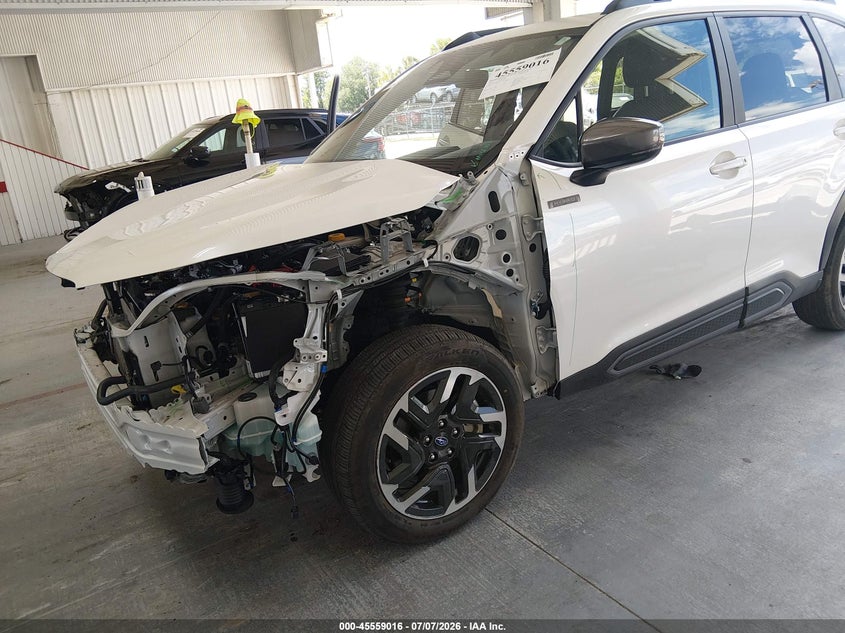 2025 Subaru Forester VIN JF2SLSRD0SH412538 IAAI salvage auction — FRONT END, Salvage Title, sold $12,100 on 2026-08-01 (photo 2)