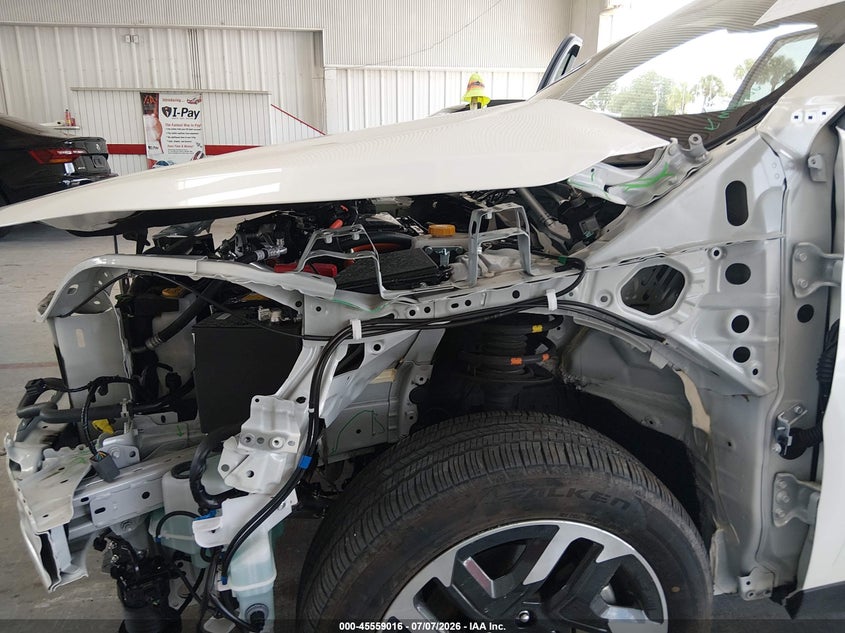 2025 Subaru Forester VIN JF2SLSRD0SH412538 IAAI salvage auction — FRONT END, Salvage Title, sold $12,100 on 2026-08-01 (photo 6)