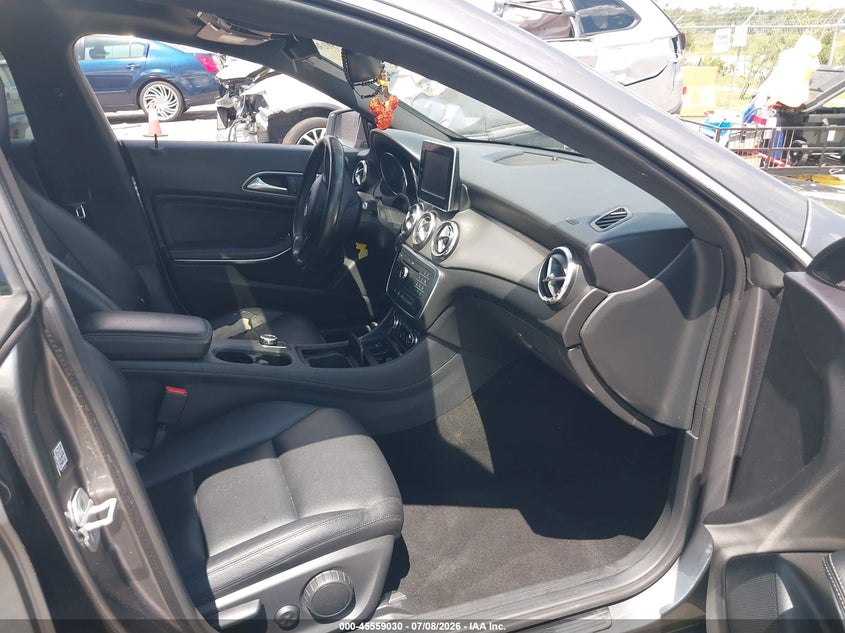 2015 Mercedes-benz Cla-klasse VIN WDDSJ4EB4FN266971 IAAI salvage auction — FRONT END, Salvage Title, sold $2,650 on 2026-08-11 (photo 5)