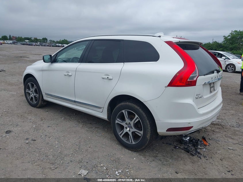 2015 Volvo Xc60 VIN YV4902RD0F2626375 IAAI salvage auction — RIGHT FRONT, Salvage (Pennsylvania), sold $1,950 on 2026-08-14 (photo 3)