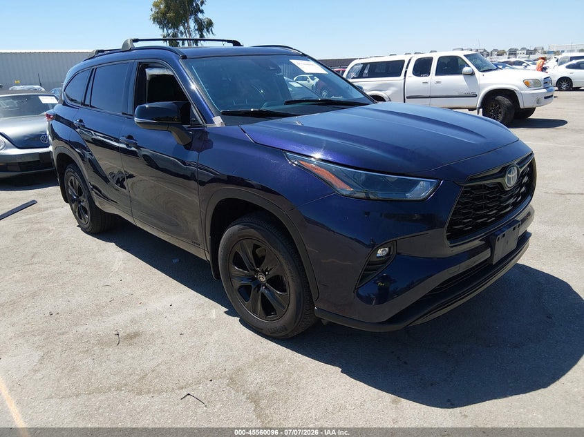 2022 Toyota Highlander VIN 5TDGBRCH9NS544628 IAAI salvage auction — LEFT SIDE, Salvage (California), sold $7,600 on 2026-07-29 (photo 1)