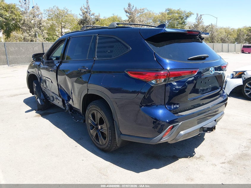 2022 Toyota Highlander VIN 5TDGBRCH9NS544628 IAAI salvage auction — LEFT SIDE, Salvage (California), sold $7,600 on 2026-07-29 (photo 3)