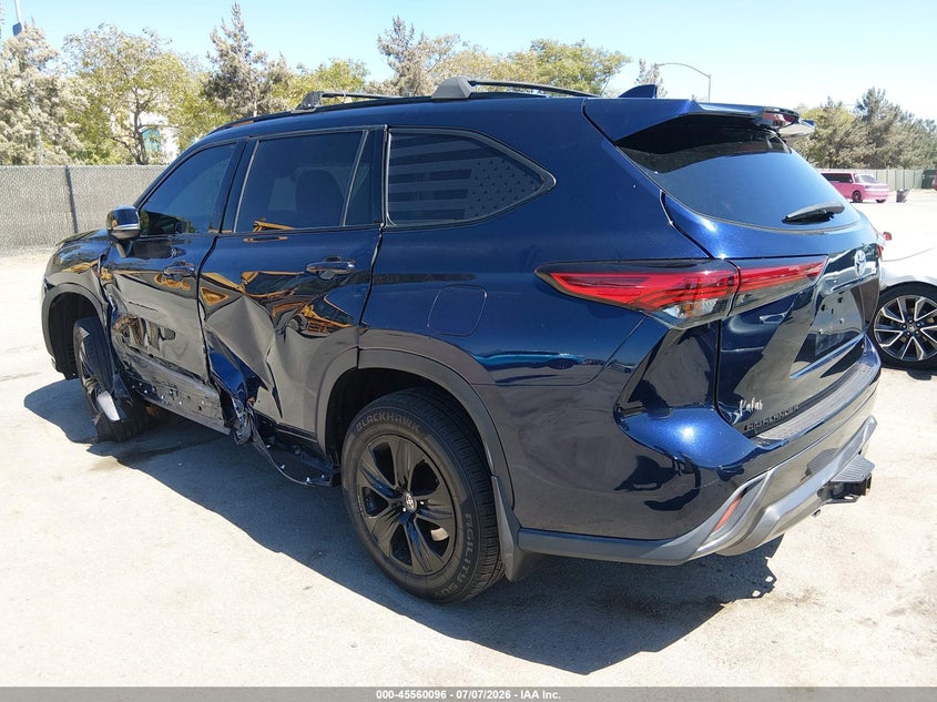 2022 Toyota Highlander VIN 5TDGBRCH9NS544628 IAAI salvage auction — LEFT SIDE, Salvage (California), sold $7,600 on 2026-07-29 (photo 6)