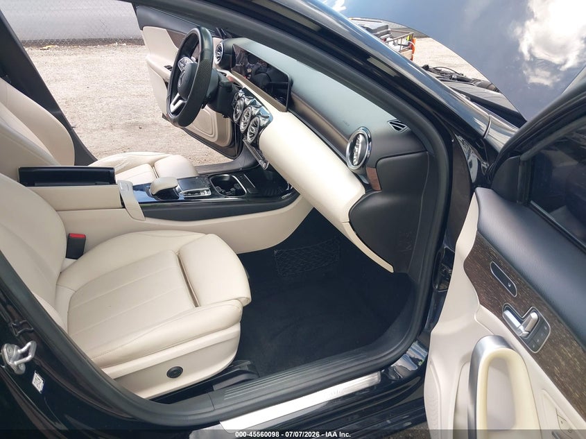 2019 Mercedes-benz A-klasse VIN WDD3G4FB1KW024175 IAAI salvage auction — FRONT END, Rebuildable (Florida), sold $6,000 on 2026-08-05 (photo 5)
