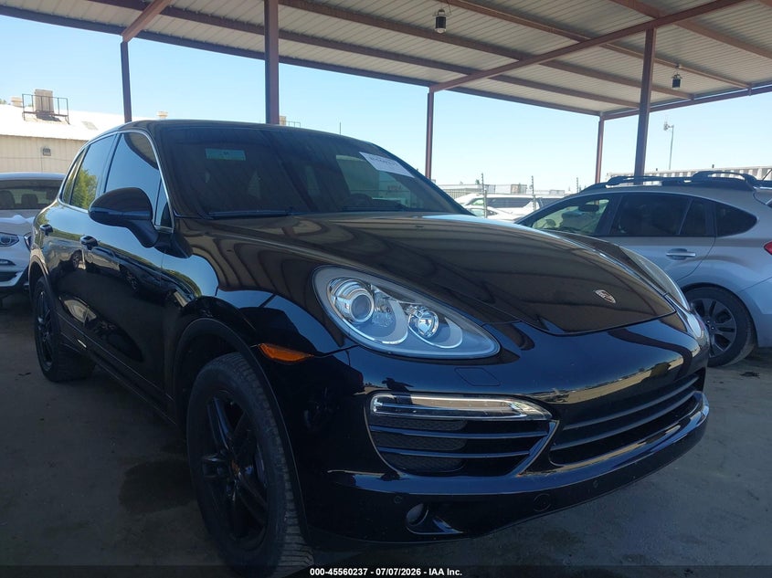 2014 Porsche Cayenne VIN WP1AA2A29ELA96499 IAAI salvage auction — LEFT SIDE, Salvage (California), sold $3,000 on 2026-08-01 (photo 1)