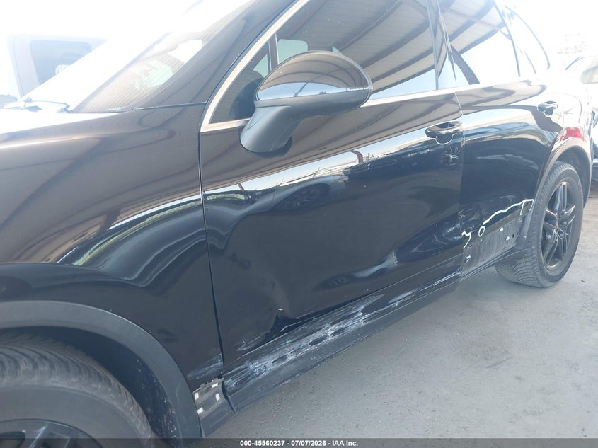 2014 Porsche Cayenne VIN WP1AA2A29ELA96499 IAAI salvage auction — LEFT SIDE, Salvage (California), sold $3,000 on 2026-08-01 (photo 6)