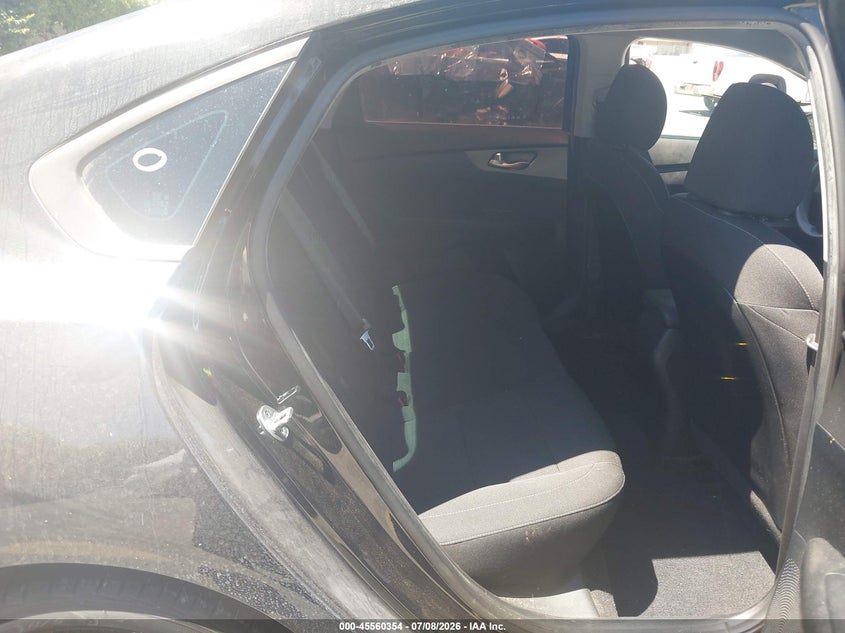 2019 Kia Forte VIN 3KPF24AD3KE035459 IAAI salvage auction — FRONT & REAR, Salvage Title, sold $2,700 on 2026-08-01 (photo 8)