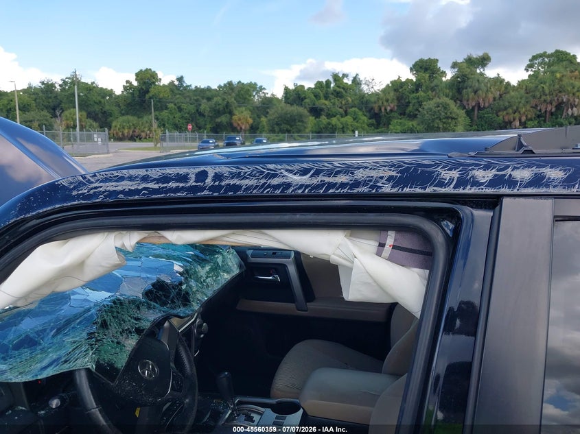 2015 Toyota 4runner VIN JTEZU5JR6F5088713 IAAI salvage auction — ROLLOVER, Rebuildable (Florida), sold $275 on 2026-07-23 (photo 6)