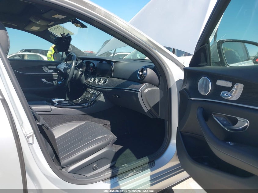 2017 Mercedes-benz E-klasse VIN WDDZF4JB2HA234567 IAAI salvage auction — FRONT END, Salvage (California), sold $4,000 on 2026-07-22 (photo 5)