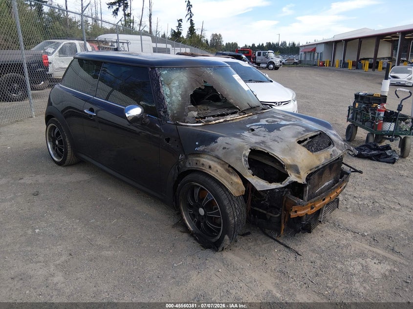 2009 Mini Cooper VIN WMWMF73509TT95015 IAAI salvage auction — ENGINE BURN, Bill Of Sale (Washington), sold $50 on 2026-08-05 (photo 1)
