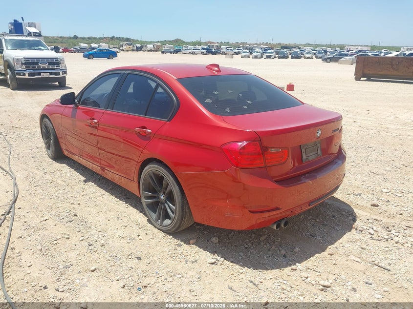 2012 BMW 3er VIN WBA3A5C53CF345682 IAAI salvage auction — NORMAL WEAR, Salvage Title, sold $850 on 2026-07-30 (photo 3)