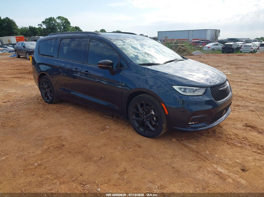2025 Chrysler Pacifica VIN 2C4RC1GG5SR573556 — IAAI salvage auction photo