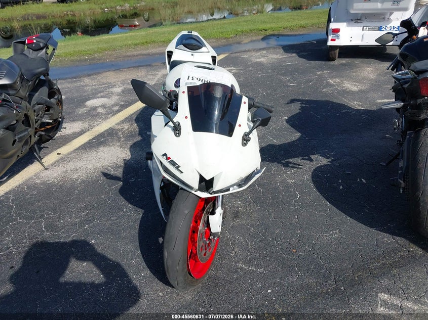 2014 Honda Cbr VIN JH2PC4084EK700013 IAAI salvage auction — SIDE, Rebuildable (Florida), sold $2,075 on 2026-07-29 (photo 5)