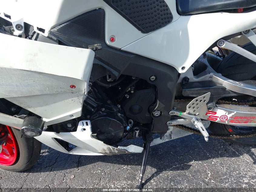 2014 Honda Cbr VIN JH2PC4084EK700013 IAAI salvage auction — SIDE, Rebuildable (Florida), sold $2,075 on 2026-07-29 (photo 9)