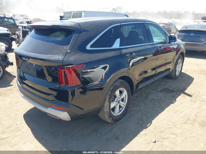 2025 Kia Sorento VIN 5XYRG4JC2SG346213 IAAI salvage auction — LEFT SIDE, Salvage Title, sold $7,500 on 2026-08-26 (photo 4)
