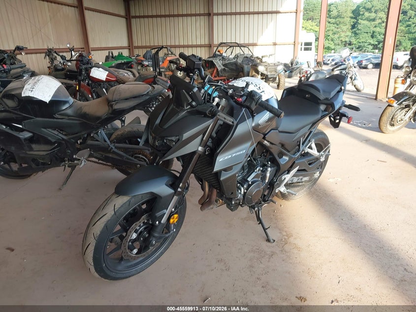 2025 Honda Cb VIN JH2RH2404SK000796 IAAI salvage auction — REAR END, Salvage (Alabama), sold $75 on 2026-07-29 (photo 2)