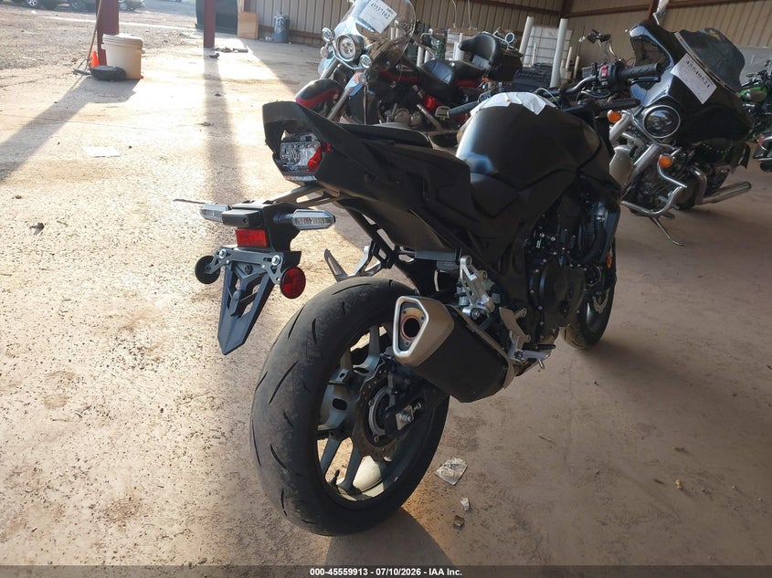2025 Honda Cb VIN JH2RH2404SK000796 IAAI salvage auction — REAR END, Salvage (Alabama), sold $75 on 2026-07-29 (photo 4)