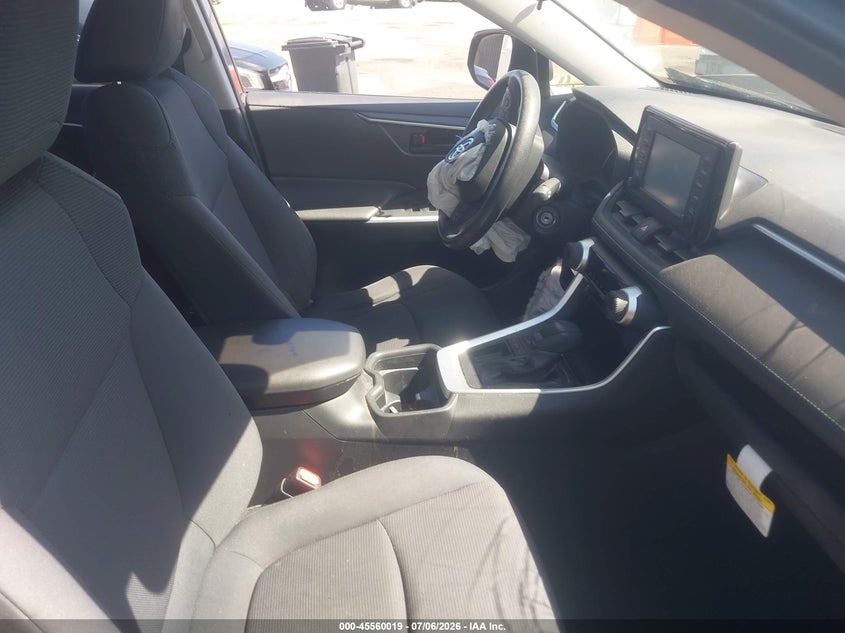 2019 Toyota Rav 4 VIN JTMH1RFVXKJ013309 IAAI salvage auction — RIGHT FRONT, Salvage (California), sold $5,725 on 2026-07-27 (photo 5)