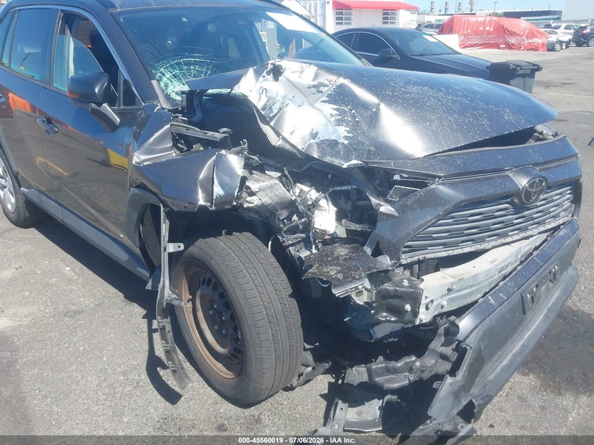 2019 Toyota Rav 4 VIN JTMH1RFVXKJ013309 IAAI salvage auction — RIGHT FRONT, Salvage (California), sold $5,725 on 2026-07-27 (photo 6)