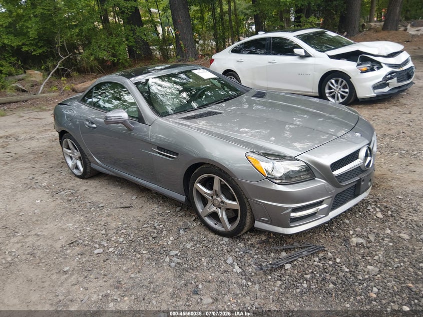 2014 Mercedes-benz Slk-klasse VIN WDDPK4HA6EF074689 IAAI salvage auction — REAR END, Salvage (Virginia), sold $5,400 on 2026-07-28 (photo 1)