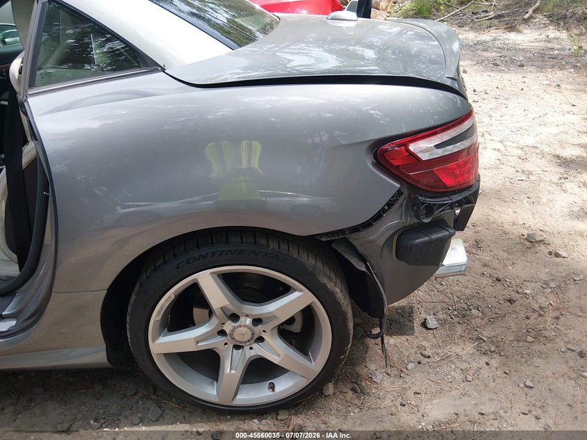 2014 Mercedes-benz Slk-klasse VIN WDDPK4HA6EF074689 IAAI salvage auction — REAR END, Salvage (Virginia), sold $5,400 on 2026-07-28 (photo 6)