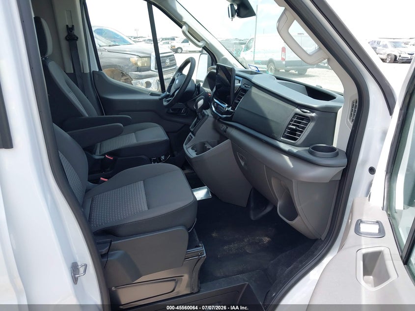2026 Ford Transit VIN 1FBAX2C8XTKB08054 IAAI salvage auction — ROOF, Enterprise Vehicles Clear Only (Texas), sold $37,250 on 2026-07-21 (photo 5)