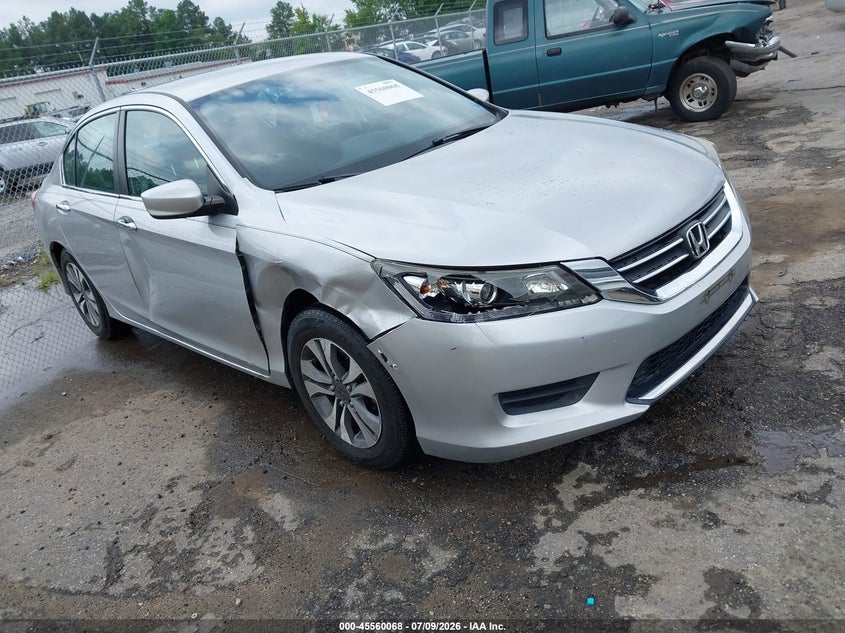 2013 Honda Accord VIN 1HGCR2F3XDA069442 IAAI salvage auction — RIGHT SIDE, Clear (Virginia), sold $2,700 on 2026-07-24 (photo 1)