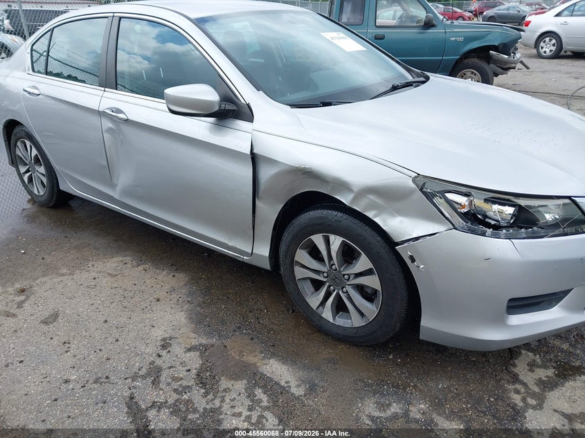 2013 Honda Accord VIN 1HGCR2F3XDA069442 IAAI salvage auction — RIGHT SIDE, Clear (Virginia), sold $2,700 on 2026-07-24 (photo 6)