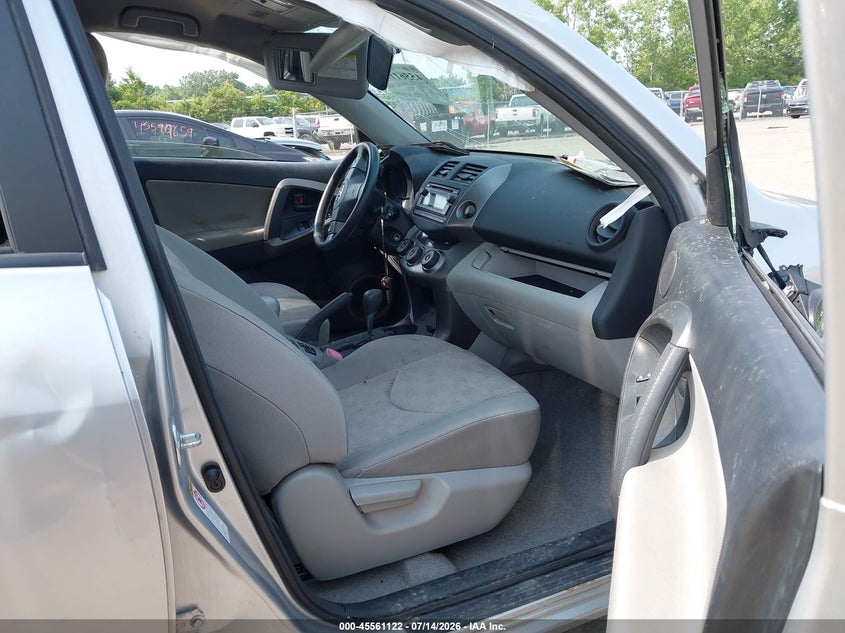 2012 Toyota Rav 4 VIN JTMBF4DV3C5050855 IAAI salvage auction — ROLLOVER, Salvage (Ohio), sold $800 on 2026-07-31 (photo 5)