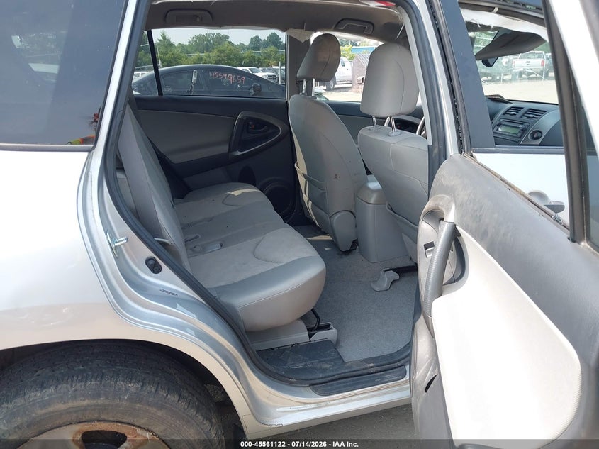 2012 Toyota Rav 4 VIN JTMBF4DV3C5050855 IAAI salvage auction — ROLLOVER, Salvage (Ohio), sold $800 on 2026-07-31 (photo 8)