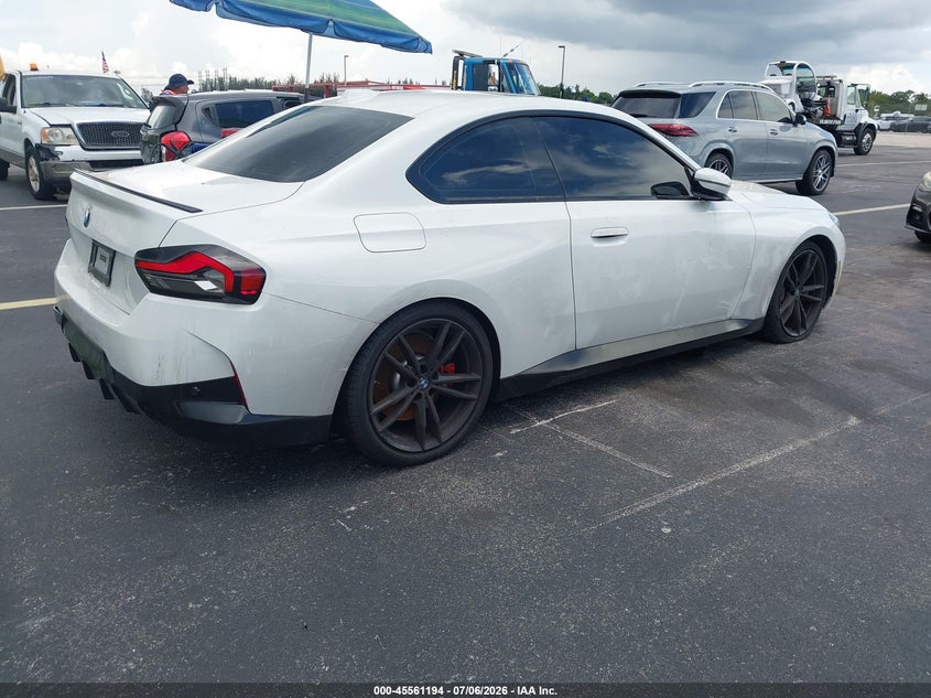 2024 BMW 2er VIN 3MW23CM09R8E38656 IAAI salvage auction — LEFT REAR, Wait Title, sold $16,800 on 2026-09-11 (photo 4)