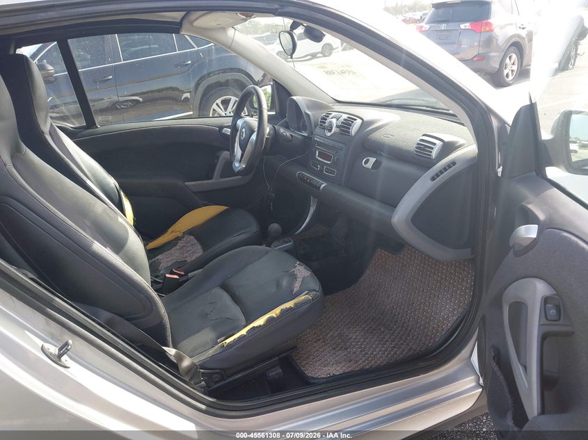 2009 Smart Fortwo VIN WMEEK31X19K218111 IAAI salvage auction — NORMAL WEAR, Clear (Florida), sold $400 on 2026-07-23 (photo 5)