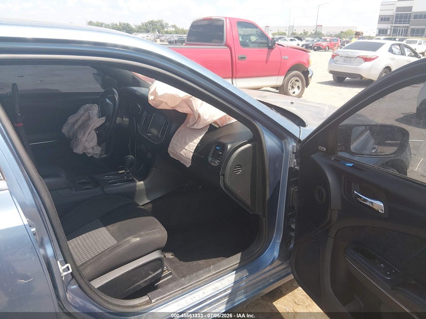 2011 Chrysler 300 VIN 2C3CA6CT7BH581163 IAAI salvage auction — FRONT END, Salvage (Texas), sold $25 on 2026-08-01 (photo 5)