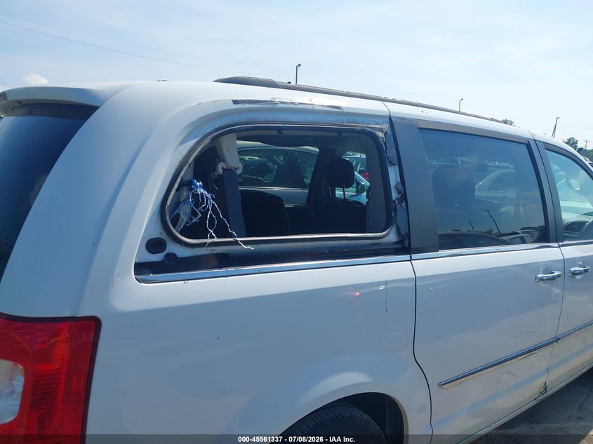 2016 Chrysler Town & country VIN 2C4RC1BG0GR253429 IAAI salvage auction — NORMAL WEAR, Original (Ohio), sold $850 on 2026-07-23 (photo 6)
