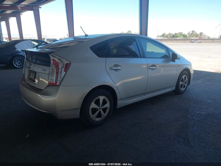 2015 Toyota Prius VIN JTDKN3DUXF1931049 IAAI salvage auction — NORMAL WEAR, Clear - Dealer Only (California), sold $1,550 on 2026-07-21 (photo 4)