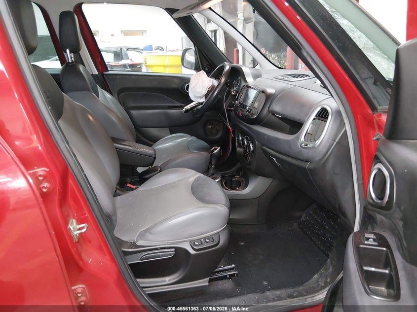 2014 Fiat 500l VIN ZFBCFACHXEZ015176 IAAI salvage auction — FRONT END, Salvage Title, sold $500 on 2026-08-11 (photo 5)