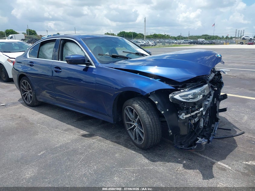 2019 BMW 3er VIN WBA5R1C59KAK09420 IAAI salvage auction — LEFT FRONT, Salvage Title, sold $2,950 on 2026-08-20 (photo 1)