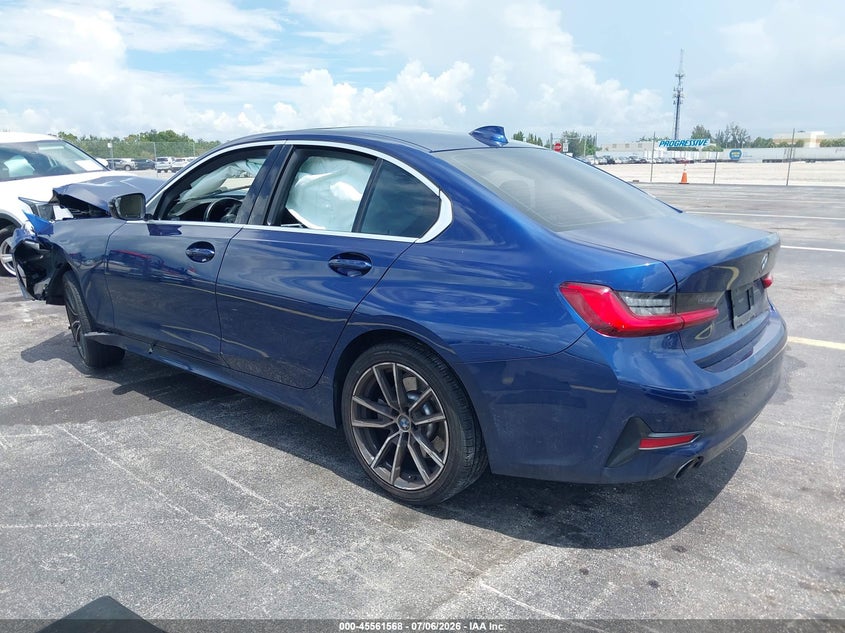 2019 BMW 3er VIN WBA5R1C59KAK09420 IAAI salvage auction — LEFT FRONT, Salvage Title, sold $2,950 on 2026-08-20 (photo 3)