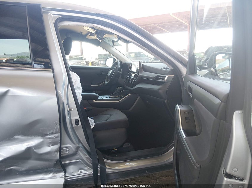 2021 Toyota Highlander VIN 5TDZZRAH0MS032293 IAAI salvage auction — RIGHT SIDE, Salvage (Arizona), sold $7,700 on 2026-07-28 (photo 5)