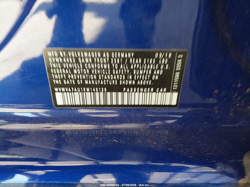 2019 Volkswagen Golf r VIN WVWVA7AU1KW149126 IAAI salvage auction — RIGHT FRONT, Salvage Title, sold $8,600 on 2026-08-08 (photo 9)