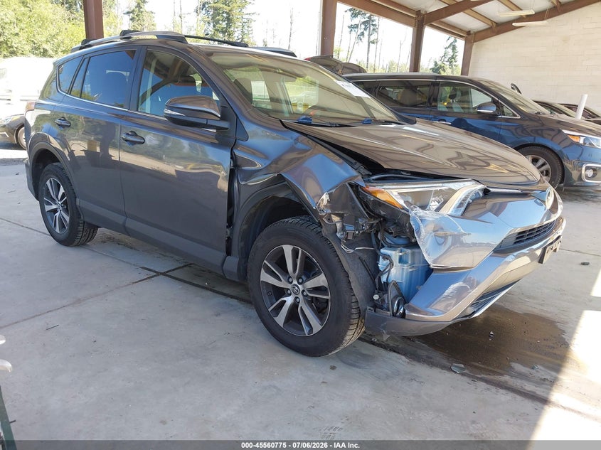 2017 Toyota Rav 4 VIN JTMRFREV7HJ114517 IAAI salvage auction — RIGHT FRONT, Salvage Title, sold $7,500 on 2026-07-22 (photo 1)