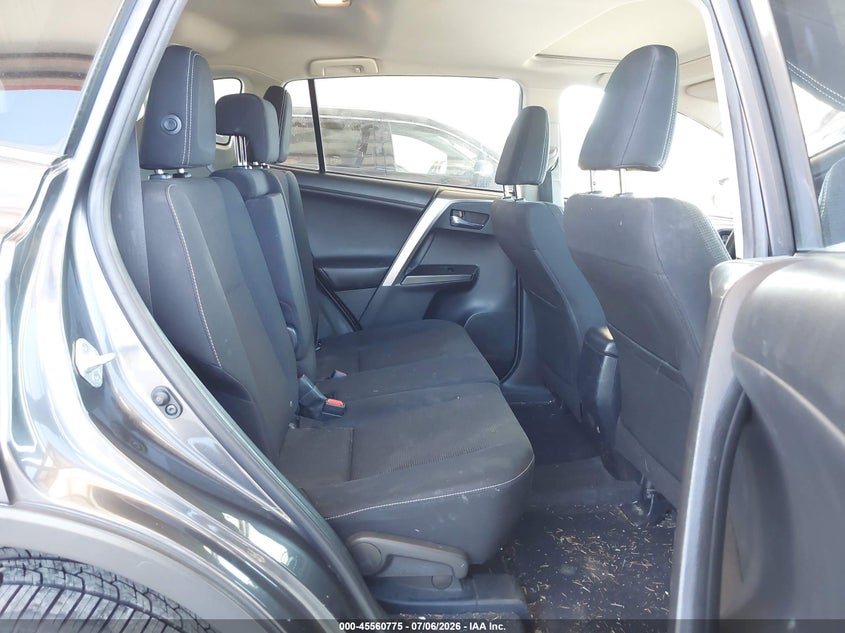 2017 Toyota Rav 4 VIN JTMRFREV7HJ114517 IAAI salvage auction — RIGHT FRONT, Salvage Title, sold $7,500 on 2026-07-22 (photo 8)