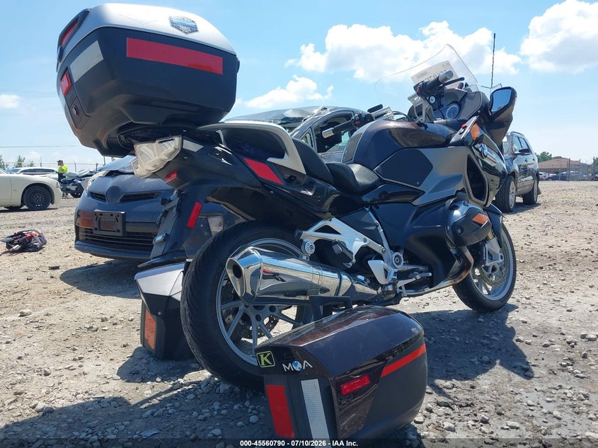 2015 BMW R 1200 VIN WB10A1300FZ193234 IAAI salvage auction — SIDE, Clear (Wisconsin), sold $2,150 on 2026-07-28 (photo 4)