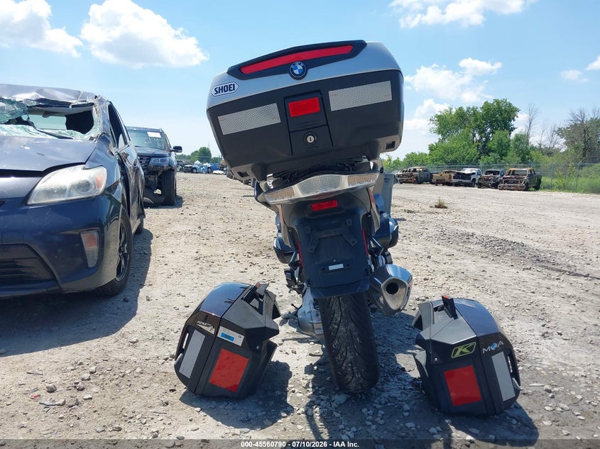 2015 BMW R 1200 VIN WB10A1300FZ193234 IAAI salvage auction — SIDE, Clear (Wisconsin), sold $2,150 on 2026-07-28 (photo 6)