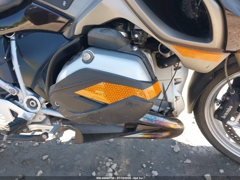 2015 BMW R 1200 VIN WB10A1300FZ193234 IAAI salvage auction — SIDE, Clear (Wisconsin), sold $2,150 on 2026-07-28 (photo 8)