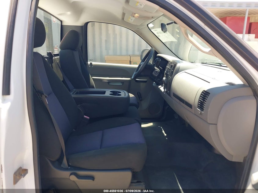 2010 Chevrolet Silverado 1500 VIN 1GCPCPE06AZ205102 IAAI salvage auction — NORMAL WEAR, Sf97 (California), sold $7,375 on 2026-08-25 (photo 5)
