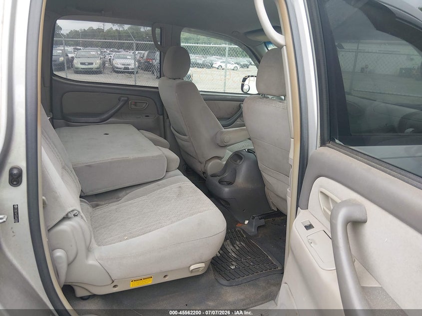 2005 Toyota Tundra VIN 5TBDT44155S482089 IAAI salvage auction — NORMAL WEAR, Clear (Virginia), sold $1,100 on 2026-07-17 (photo 8)