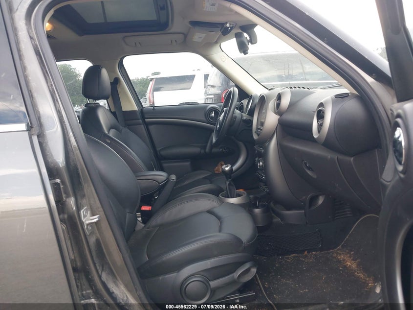 2012 Mini VIN WMWZC3C56CWM28063 IAAI salvage auction — NORMAL WEAR, Clear (North Carolina), sold $775 on 2026-07-17 (photo 5)