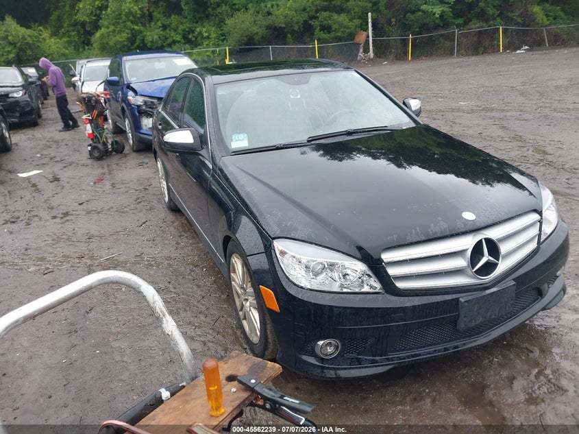 2009 Mercedes-benz C class VIN WDDGF81X29F201731 IAAI salvage auction — SIDE, Clear (Massachusetts), sold $500 on 2026-07-15 (photo 1)